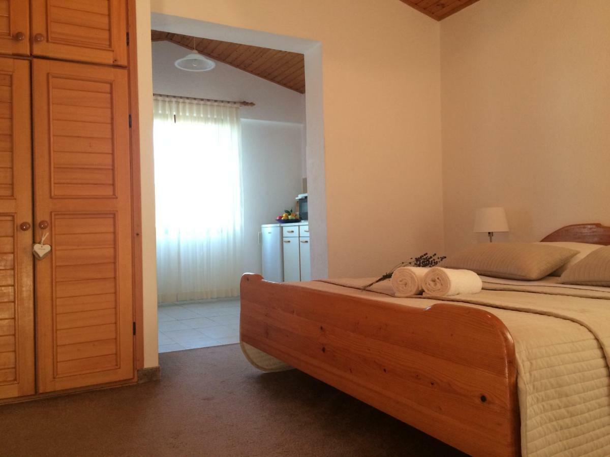 Apartments Villa Jusup Starigrad Paklenica Ngoại thất bức ảnh